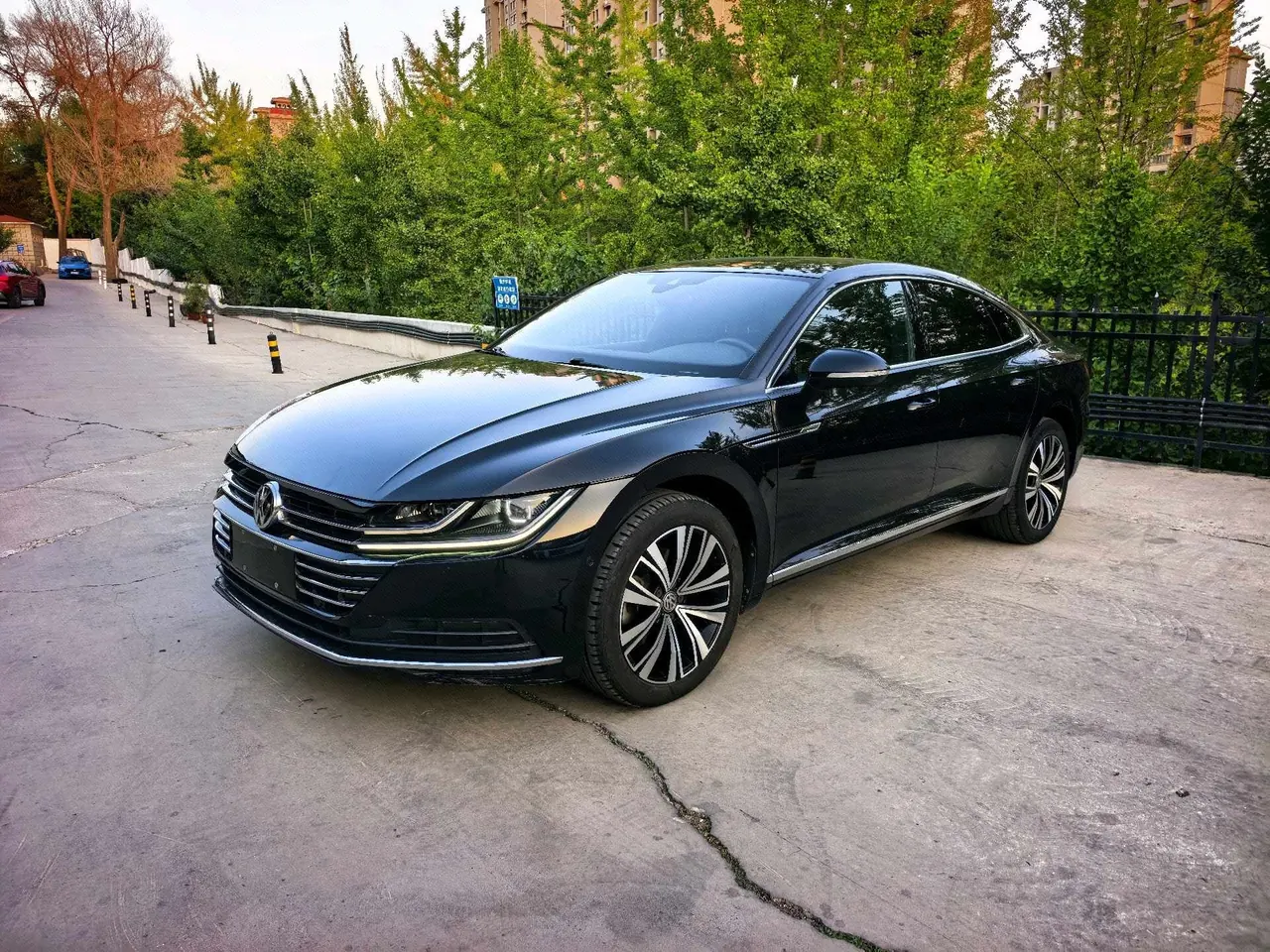 Open image lightbox: Volkswagen 2020 CC 2.0TSI 330TSI beauty version of automatic gear