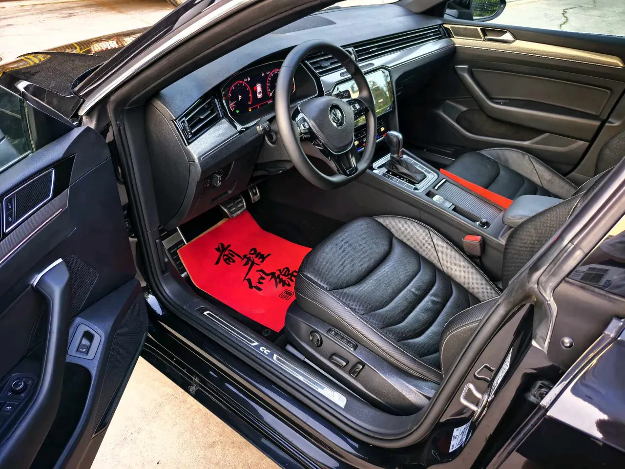 Volkswagen 2020 CC 2.0TSI 330TSI beauty version of automatic gear 5