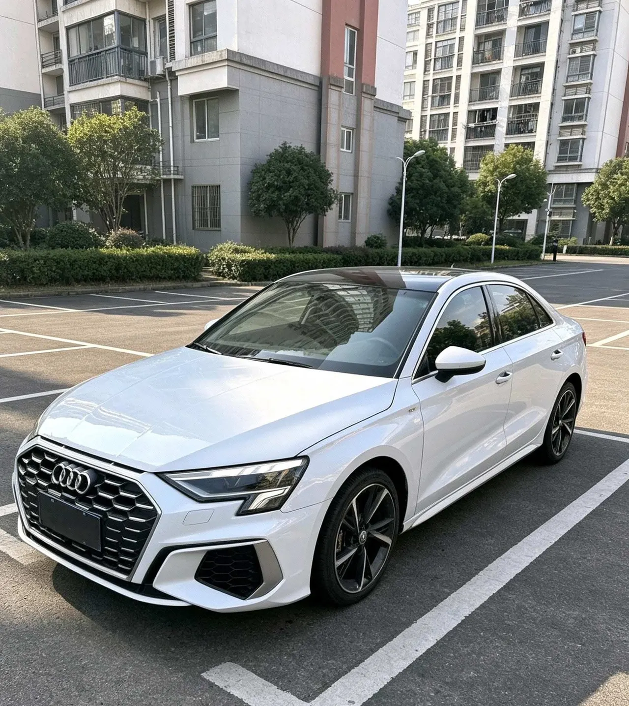Открыть галерею: Audi 2022 A3L Limousine 1.4TFSI 35TFSI Fashion Sports Automatic