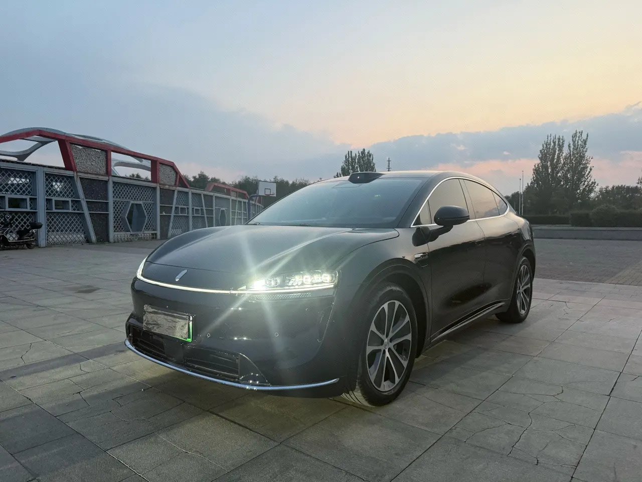 Открыть галерею: Intellectual 2026 R7 Pure Electric Max (896 Line Laser Radar) Automatic Gear