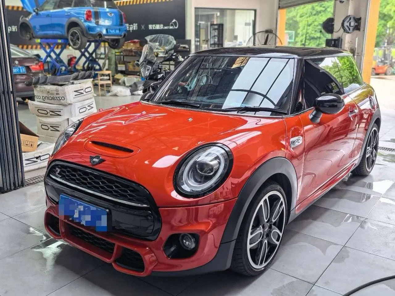 Open image lightbox: MINI Mini (Imported) 2021 Mini Cooper S 2.0T No.3 Commemorative Edition Automatic Gear