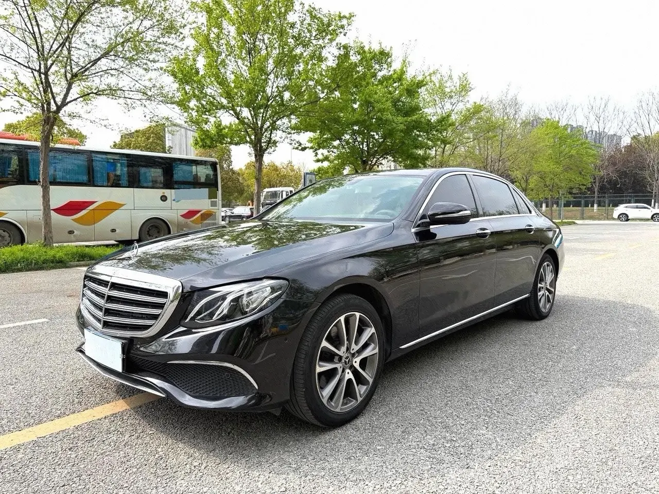 打开图片灯箱:Mercedes Benz E Class 2020 E 260 L 48V 1.5T (modified) automatic gear