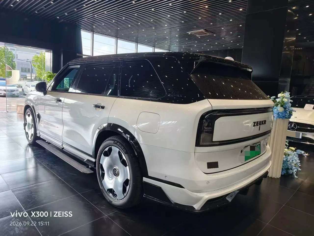 Zeekr 2025 Zeekr 9X 2.0T Hyper Edition 70kWh Automatic Gear 3