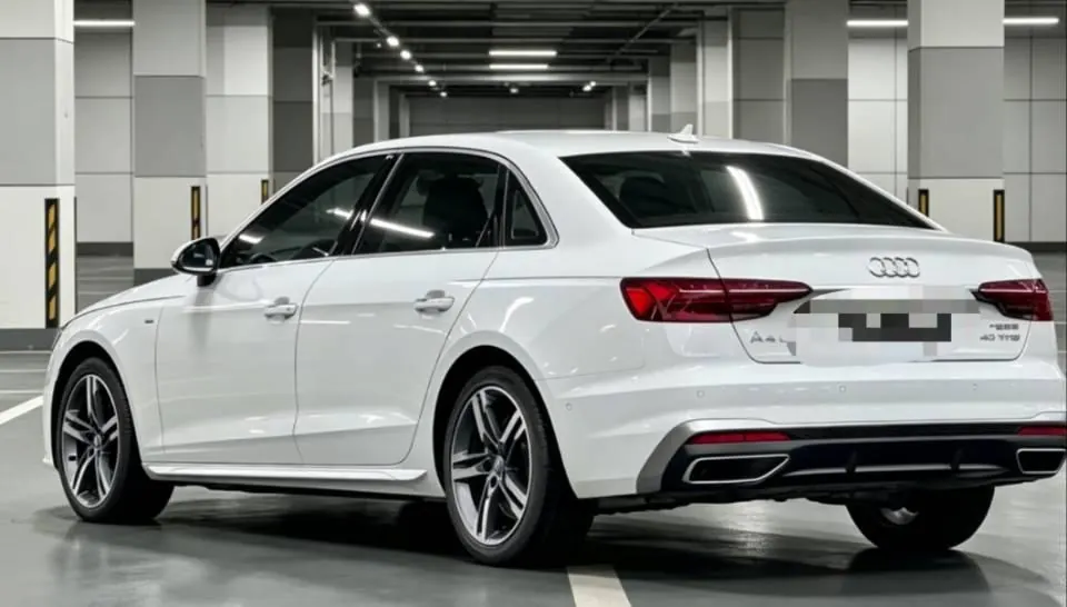 Audi 2020 A4L 2.0TFSI 40TFSI Deluxe Dynamic Automatic 3