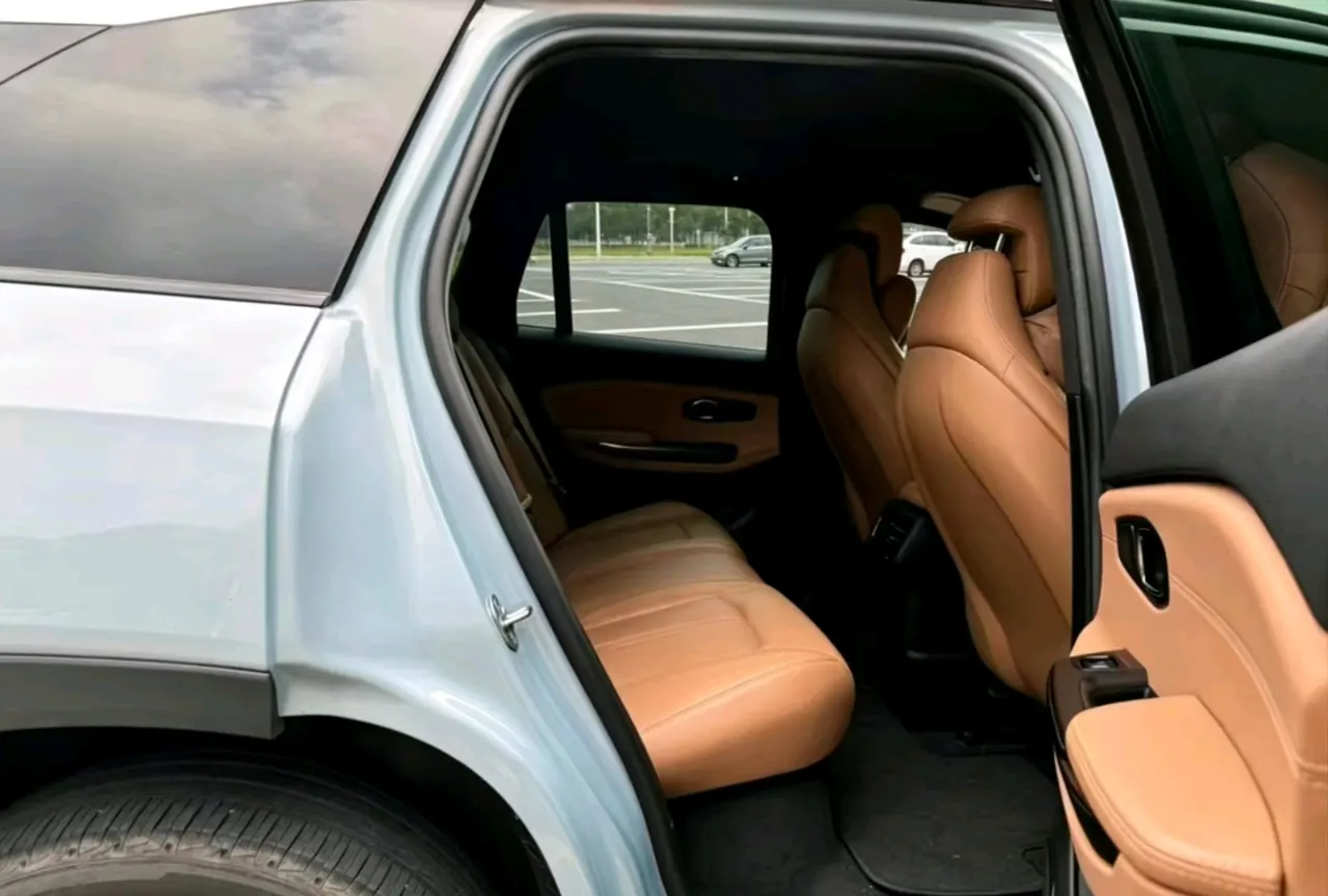NIO 2022 ES 6 100kWh Sports Edition Automatic Gear 3