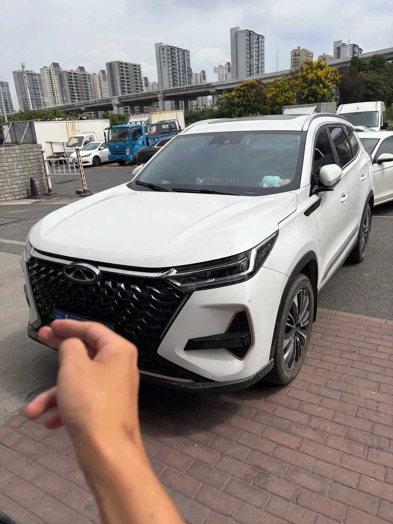 Открыть галерею: Chery 2022 Ruihu 8 PRO 2.0T 390T 4-wheel drive storm version 5-seat automatic gear