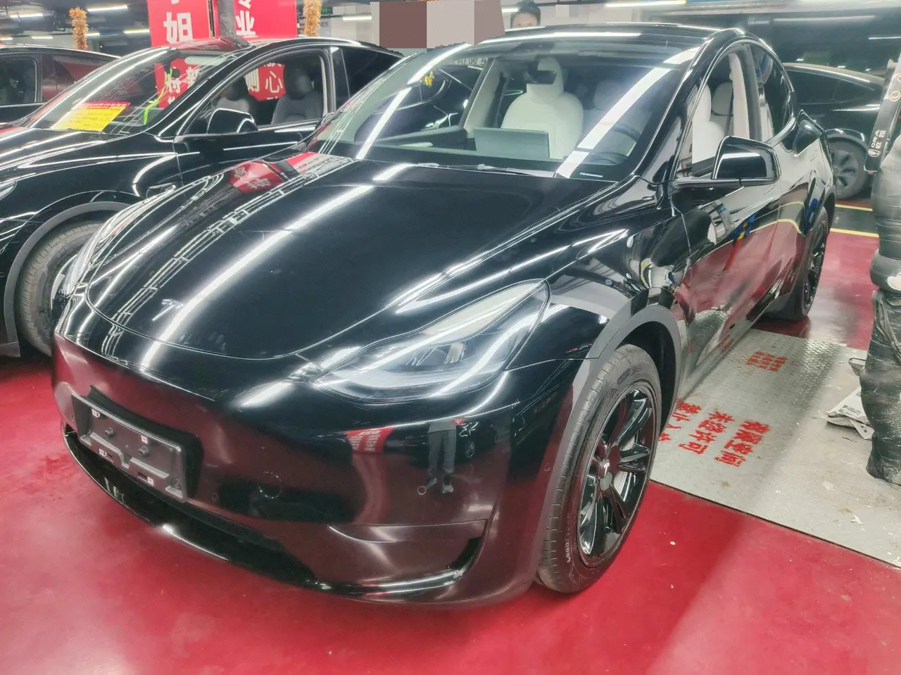 Open image lightbox: Tesla 2022 Model Y rear-wheel drive version automatic transmission