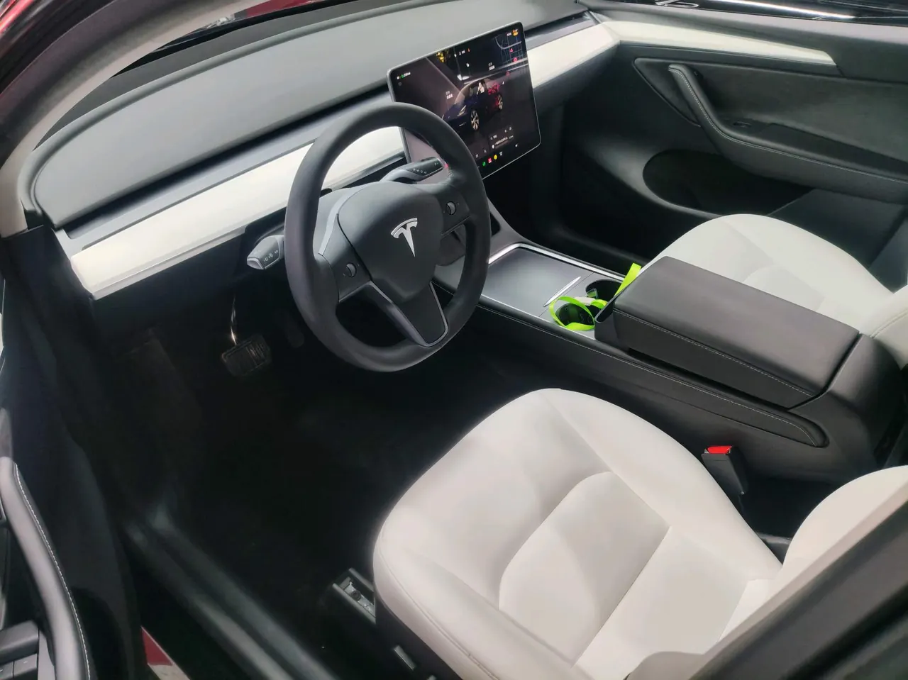 Tesla 2022 Model Y rear-wheel drive version automatic transmission 5