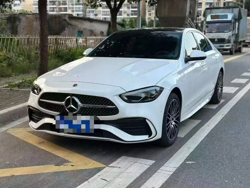 打开图片灯箱:Mercedes Benz Class C 2023 C 260 L 48V 1.5T Sports Edition Automatic Gear