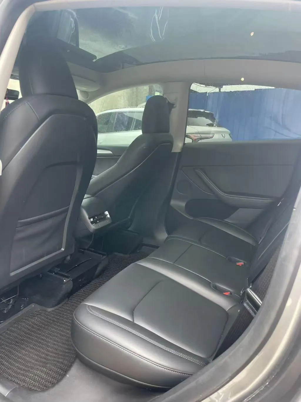 Tesla 2023 Model Y rear-wheel drive version automatic transmission 5