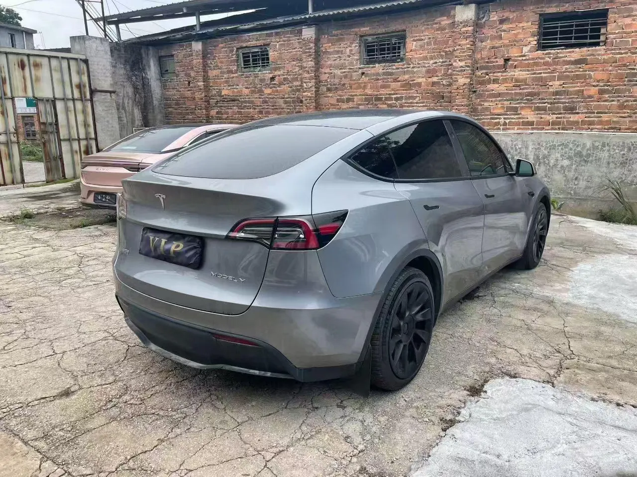 Tesla 2023 Model Y rear-wheel drive version automatic transmission 8