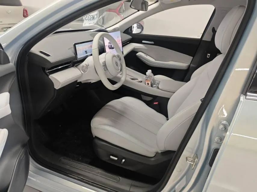 BaoJun 2026 Yunhai 500km Pure Electric Junya Edition Automatic Gear 5