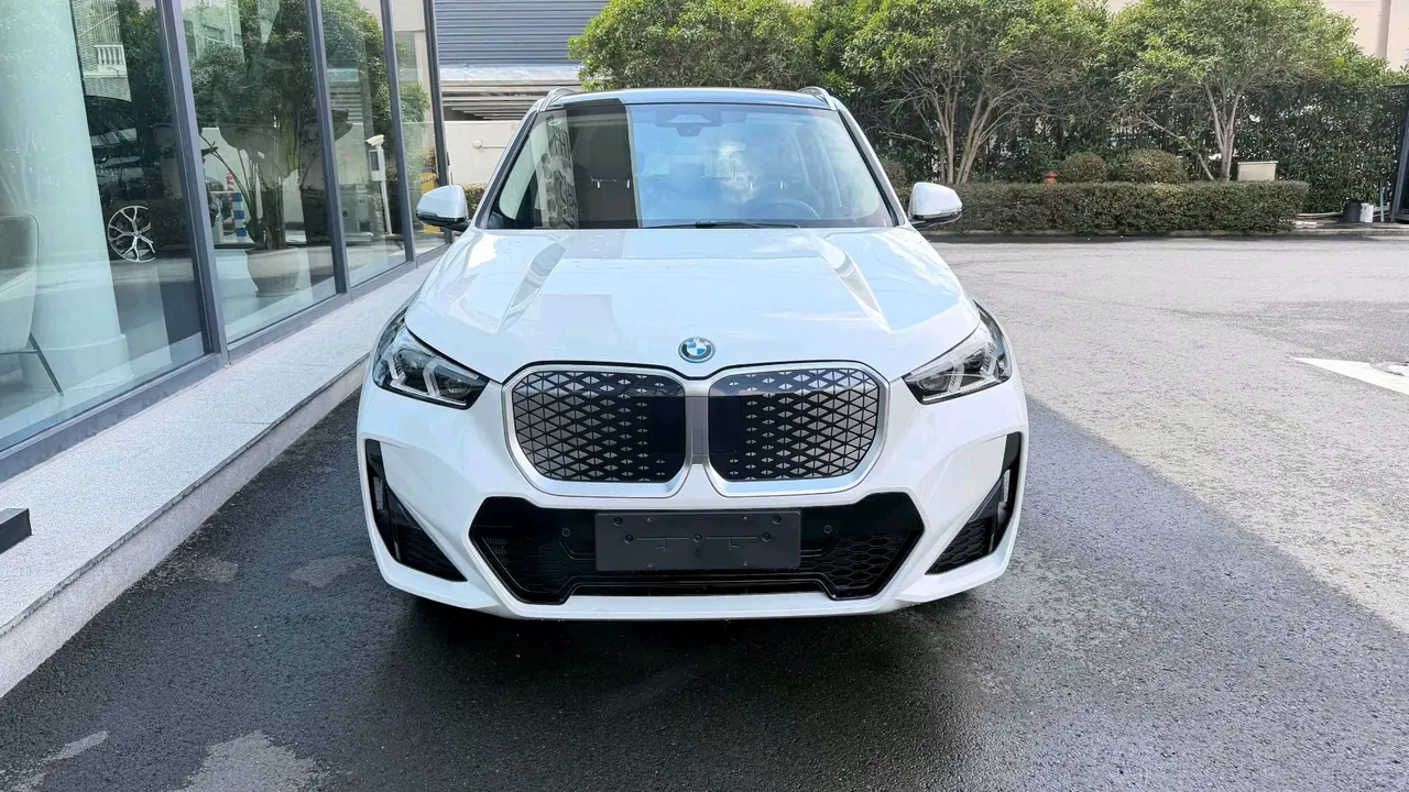 BMW 2025 iX1 eDrive25L eDrive25L m sports suit automatic gear 2