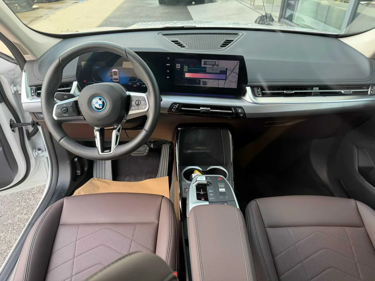 BMW 2025 iX1 eDrive25L eDrive25L m sports suit automatic gear 4