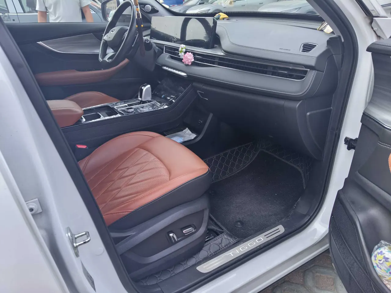 Chery 2021 Ruihu 8 PLUS 1.6TGDI 290TGDI Hao Yao Edition 6-seat Automatic Gear 2