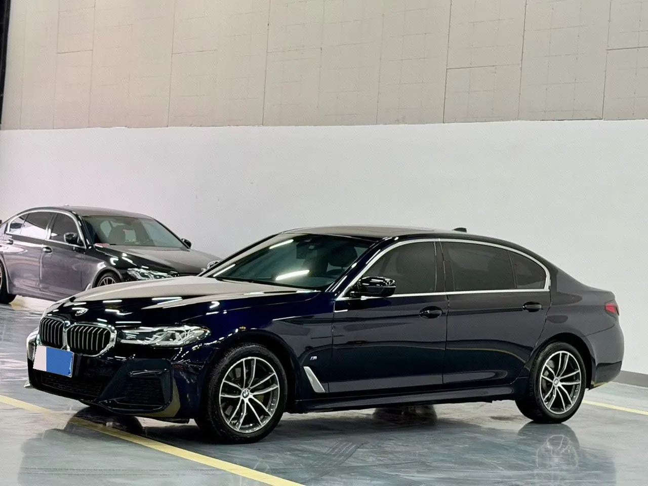 Open image lightbox: BMW 5 Series 2021 525Li 2.0T M Sports Suit Automatic Gear