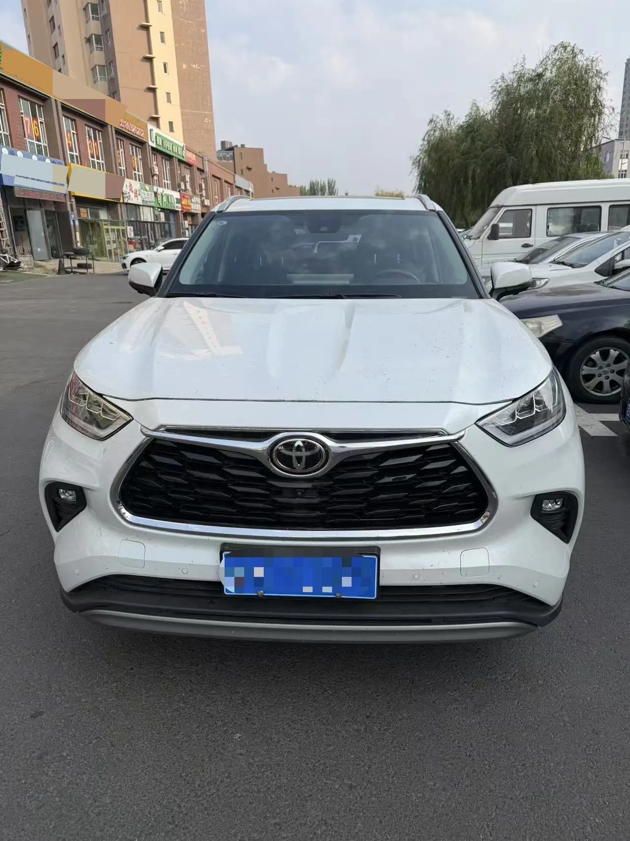 Toyota 2026 Highlander Dual Engine 2.5 Stepless Intelligent Electric Hybrid Four-wheel Drive Premium Edition 7-seat Automatic Transmission 2