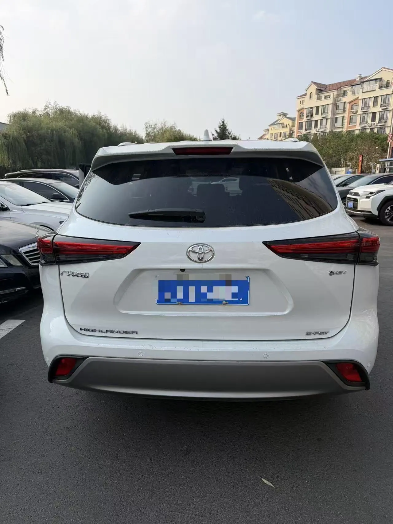Toyota 2026 Highlander Dual Engine 2.5 Stepless Intelligent Electric Hybrid Four-wheel Drive Premium Edition 7-seat Automatic Transmission 5
