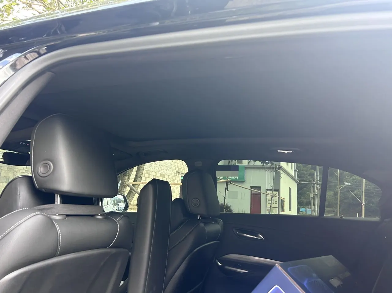 Cadillac 2024 XT4 48V 2.0T 28T Two-Drive Luxury Automatic Gear 5