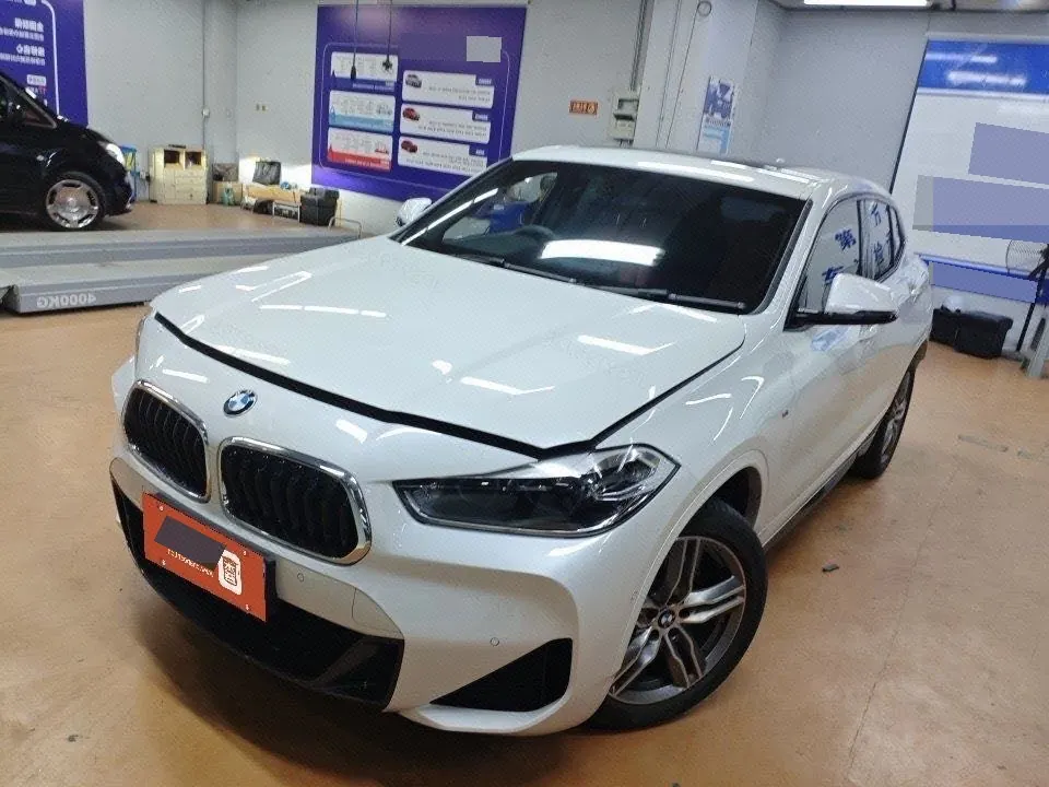 Open image lightbox: BMW 2020 X2 sDrive25i 2.0T Leading M Off-road Suit Automatic Gear