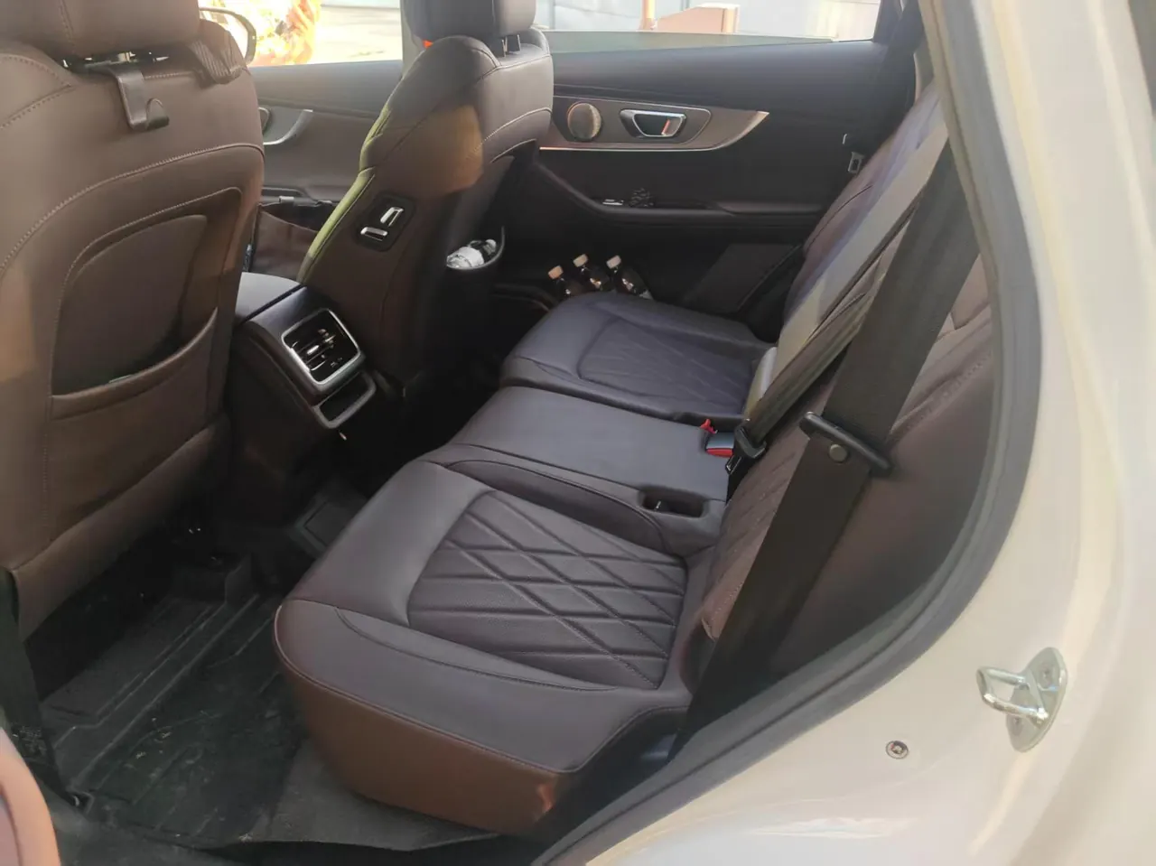 Chery 2024 Ruihu 8 PRO 2.0T 390T Champion Edition Two-wheel Drive Pride Edition 7-seat Automatic Gear 6