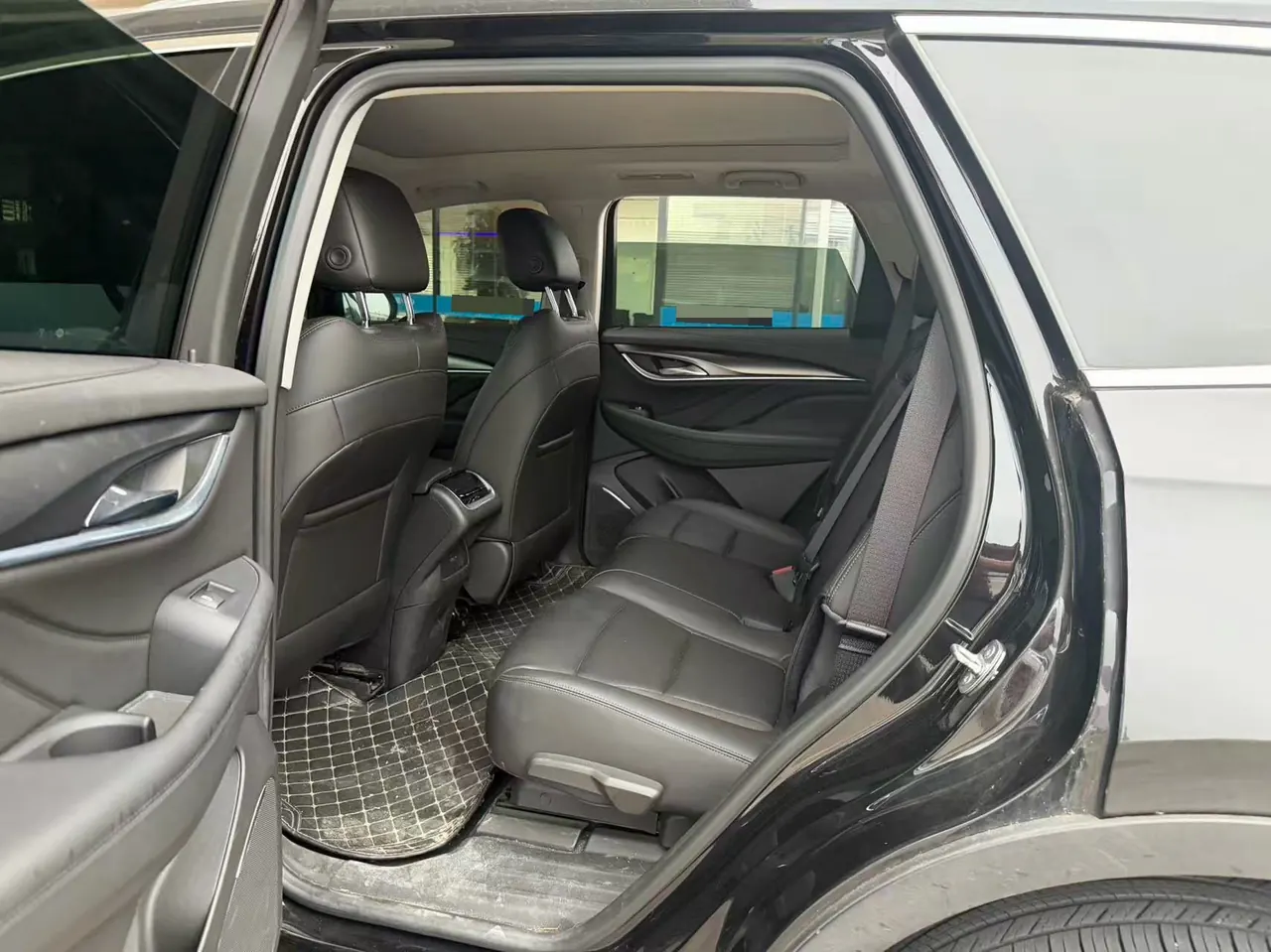 Buick 2020 Angke Flag 2.0T 28T Two-Drive Luxury Automatic Gear 6