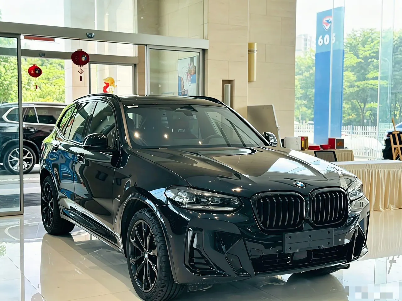 BMW 2023 X3 xDrive30i 2.0T exclusive M obsidian night set automatic gear 3