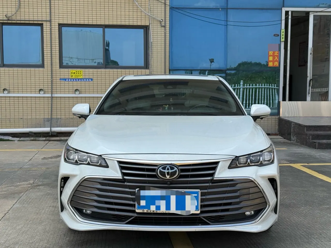 Toyota 2022 Asian Dragon 2.5 Deluxe Edition Automatic 2