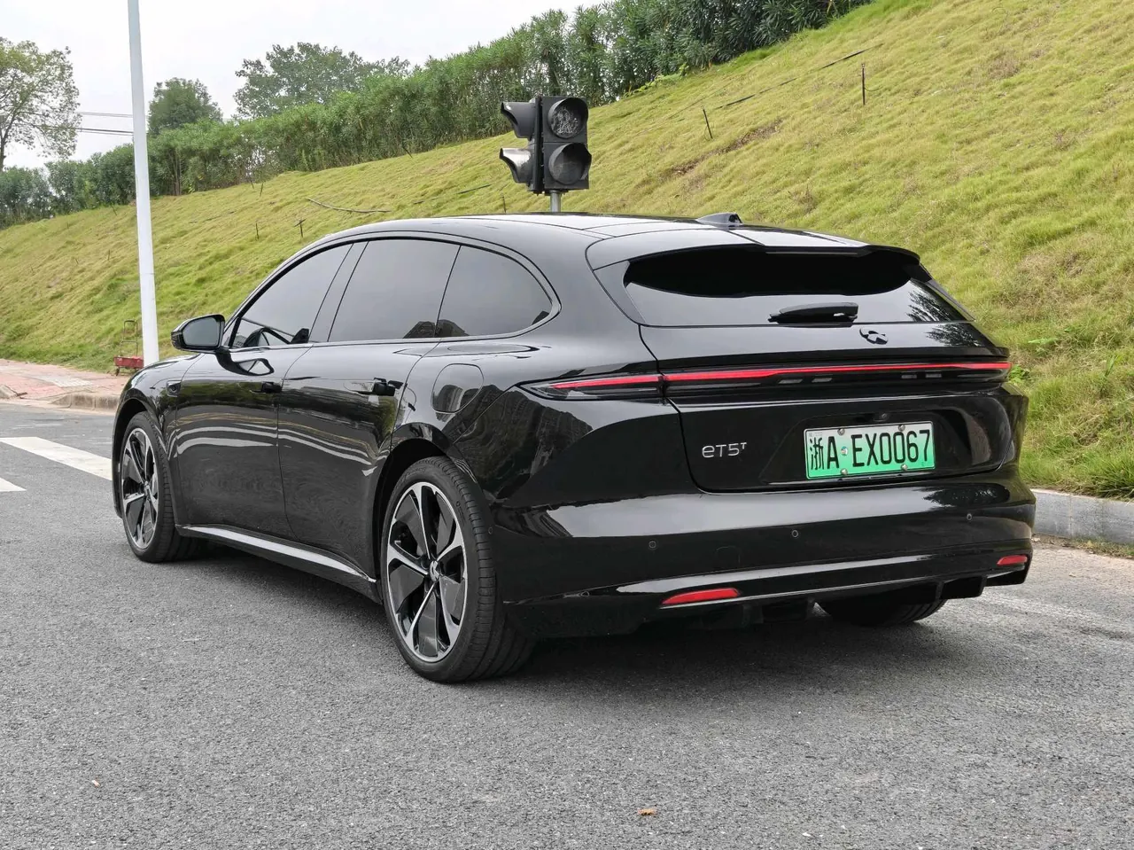 NIO 2025 ET5T 75kWh Touring automatic 10