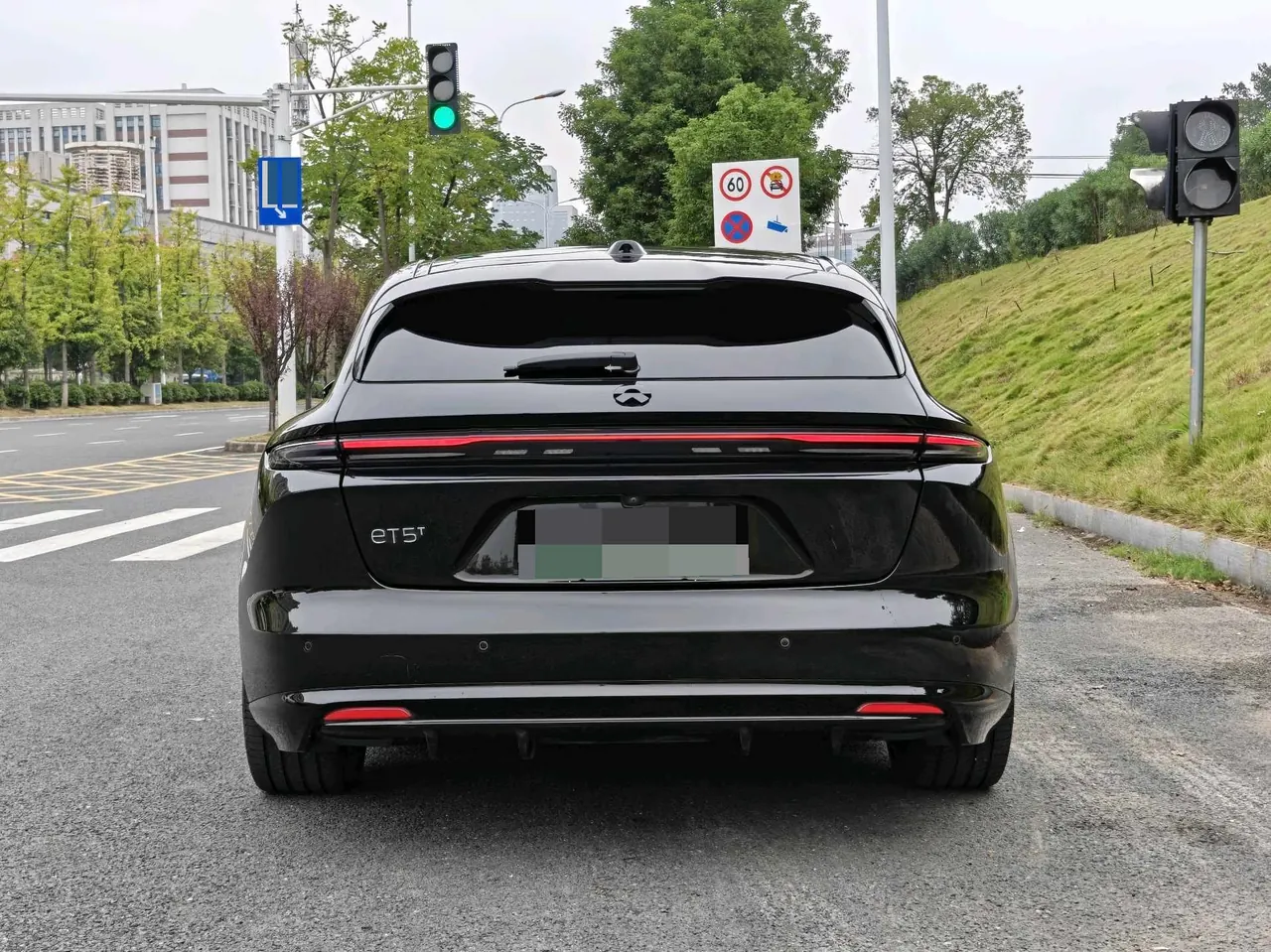 NIO 2025 ET5T 75kWh Touring automatic 12