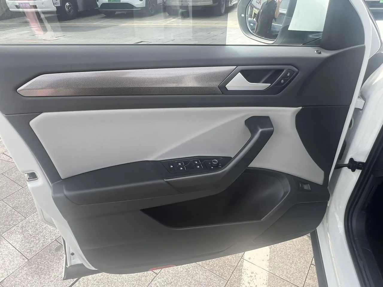 Volkswagen 2026 Tange 1.5TSI 300TSI Two-Drive Chen Guang Edition Automatic Gear 7