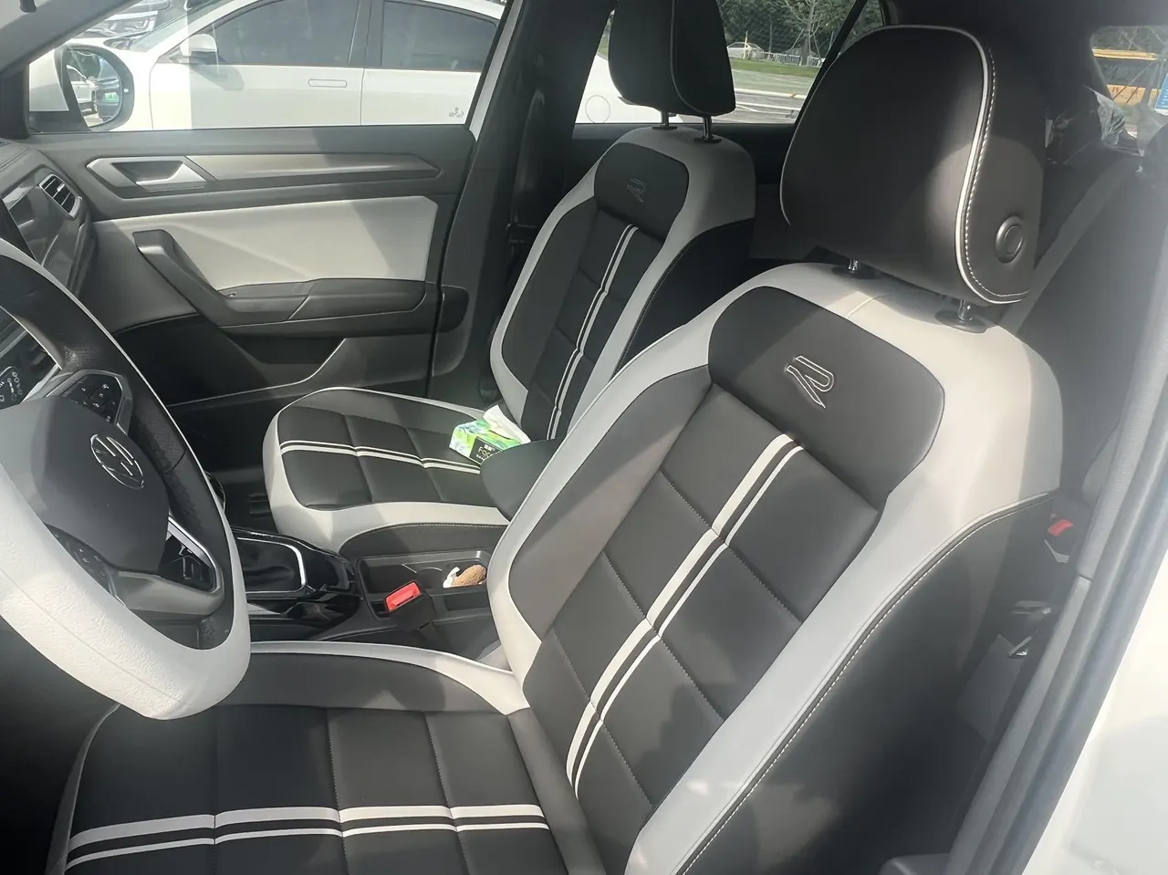 Volkswagen 2026 Tange 1.5TSI 300TSI Two-Drive Chen Guang Edition Automatic Gear 8