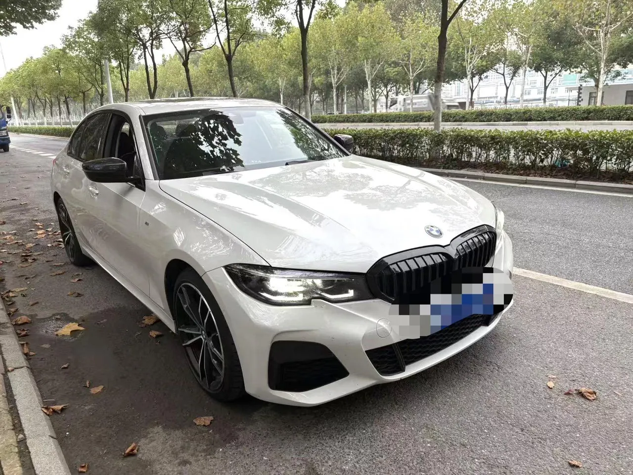 BMW 3 Series 2022 325i 2.0T M Sports Obsidian Night Kit (Changed) Automatic Gear 3