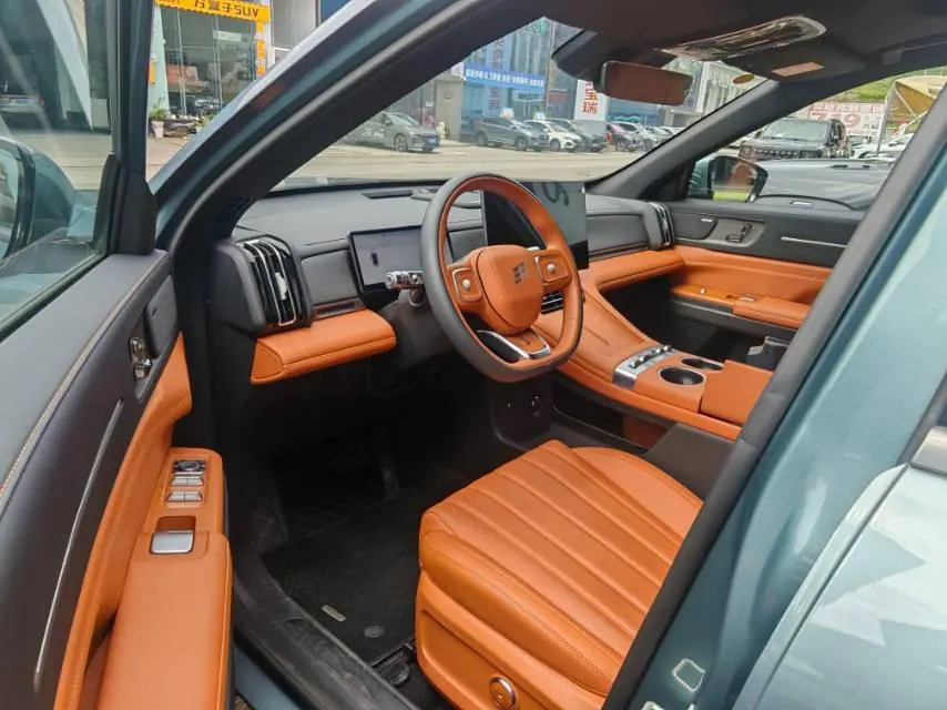 Jetour 2025 X70L 2.0TD flagship 7-seat automatic gear 2