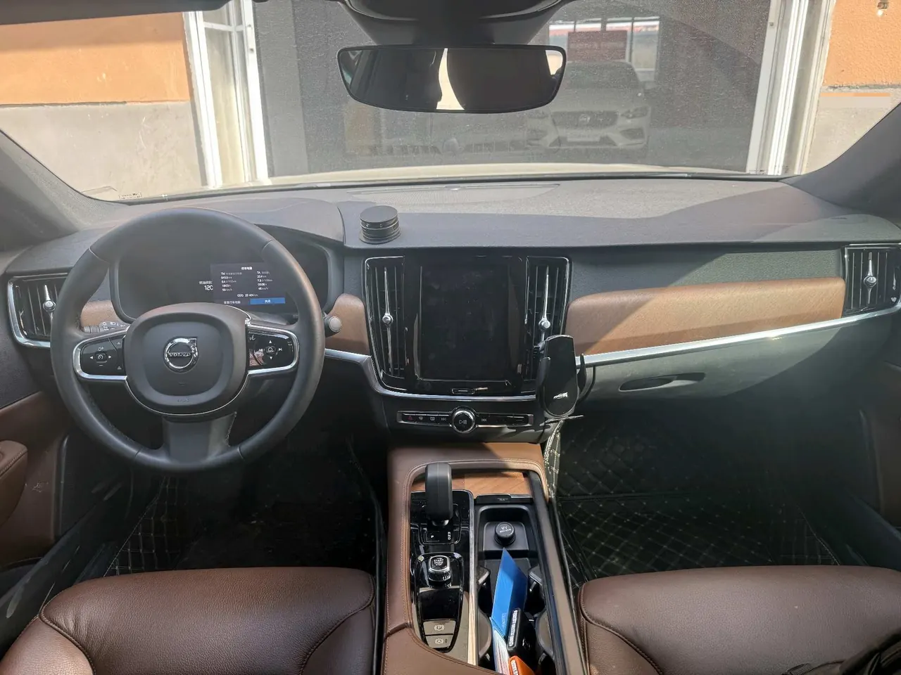 Volvo 2024 S90 48V 2.0T B5 Zhiyi Deluxe Edition Automatic Gear 4