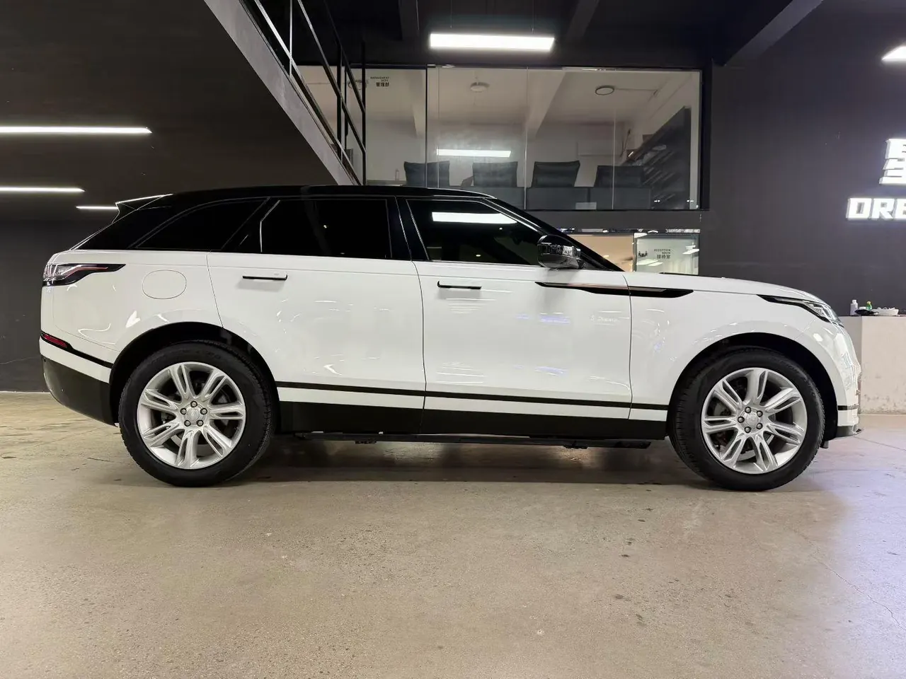 Land Rover Range Rover Star Pulse (Imported) 2020 Range Rover Star Pulse 2.0T P250 R-DYNAMIC S Automatic Gear 9