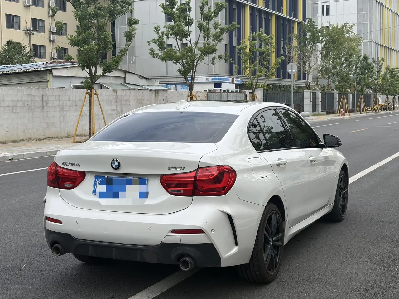 BMW 1 Series 2022 125i 2.0T M Sports Obsidian Night Edition Automatic Gear 4