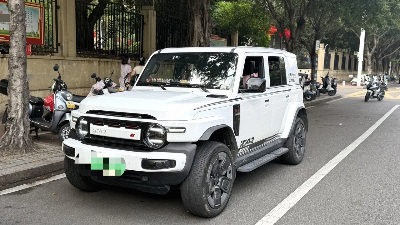 打开图片灯箱:ICAR 2026 iCAR V23S 501 Four-wheel Drive Peak Performance Edition Automatic Gear