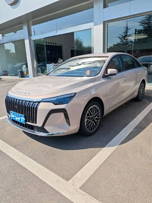 Открыть галерею: Roewe 2026 i6 1.5 stepless long-term automatic gear