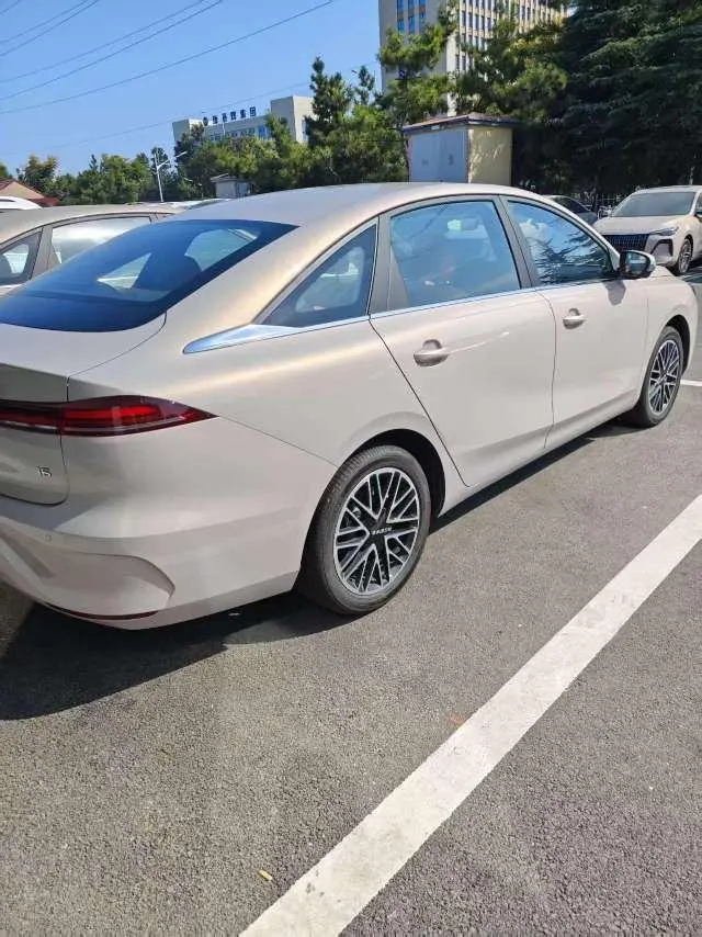 Roewe 2026 i6 1.5 stepless long-term automatic gear 3