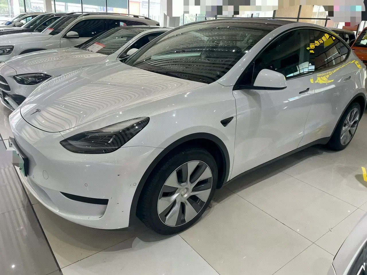 Open image lightbox: Tesla 2022 Model Y rear-wheel drive version automatic transmission