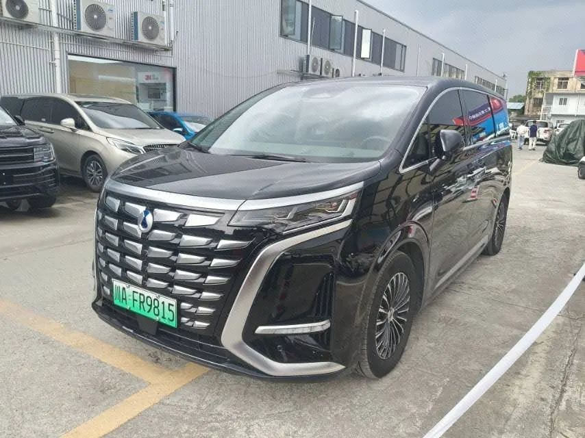 Open image lightbox: Denza 2022 Denza D9 DM-i 1.5T Stepless 970 Four-wheel Drive Honorable Automatic Gear