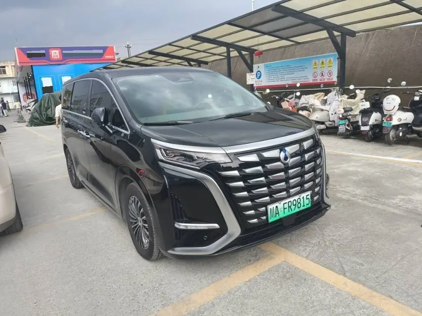 Denza 2022 Denza D9 DM-i 1.5T Stepless 970 Four-wheel Drive Honorable Automatic Gear 3