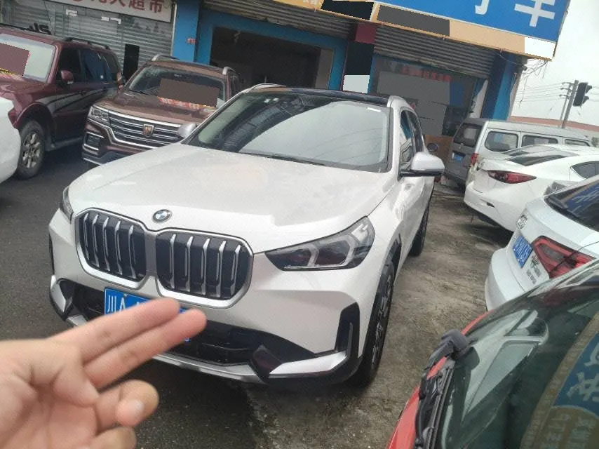 Открыть галерею: BMW 2024 X1 sDrive25Li 2.0T X design set automatic gear