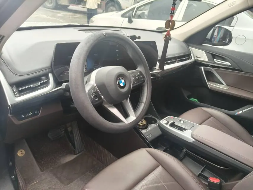 BMW 2024 X1 sDrive25Li 2.0T X design set automatic gear 3