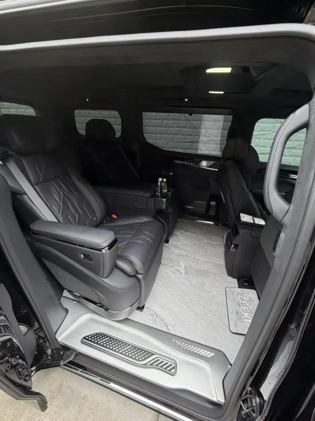 Zeekr 2024 Zeekr 009 six-seat executive version four-wheel drive 108kWh automatic gear 3