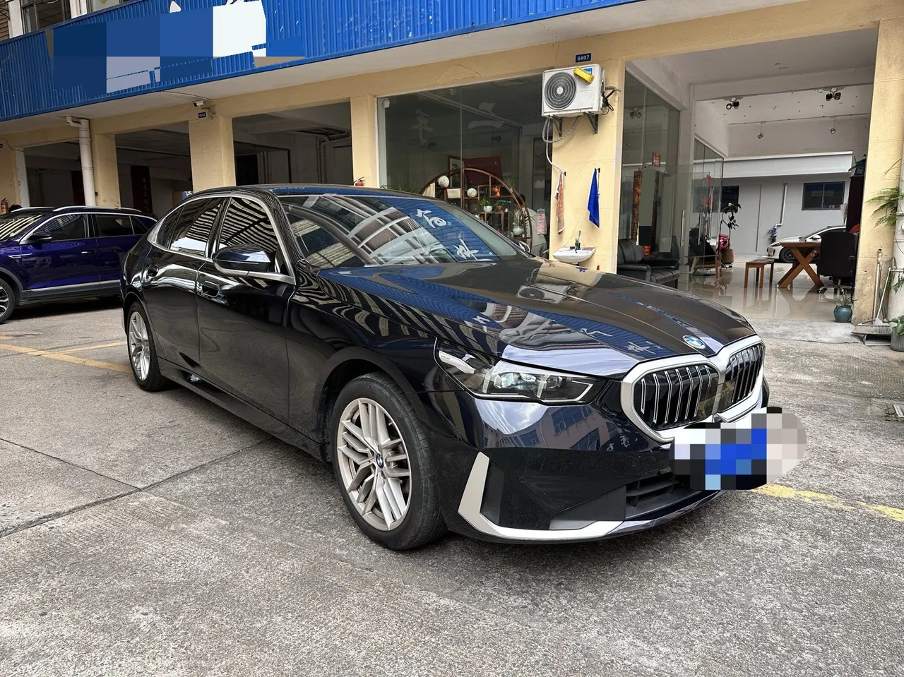 BMW 5 Series 2024 525Li 2.0T Luxury Suit Automatic Gear 3