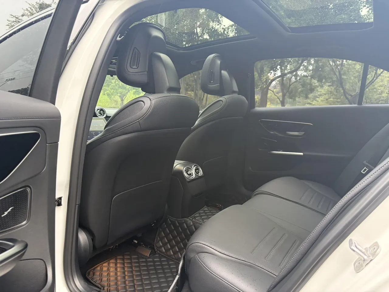 Mercedes Benz Class C 2024 C 260 L 48V 1.5T (Change 3) Automatic 8