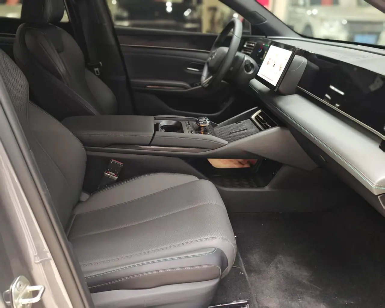 BYD 2024 Qin L DM-i 1.5 stepless 80KM leading automatic gear 11