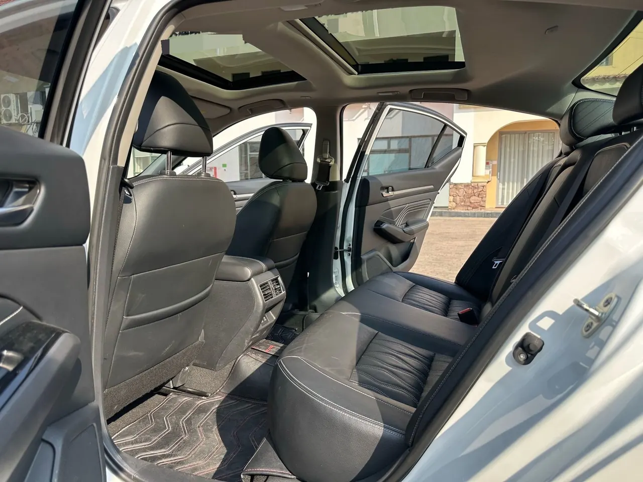 Nissan 2024 Teana 2.0 Stepless XE Sincerely Edition Automatic Gear 4